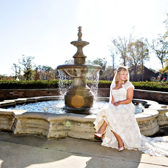 Monique Lhuillier Amelie Wedding Gown - Picture 6 of 8